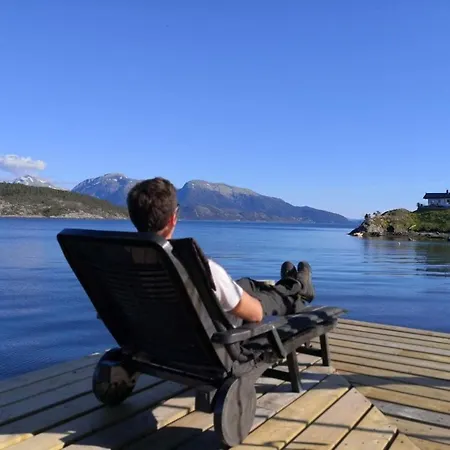 아파트 Charming Sea House With Sauna And Private Jetty